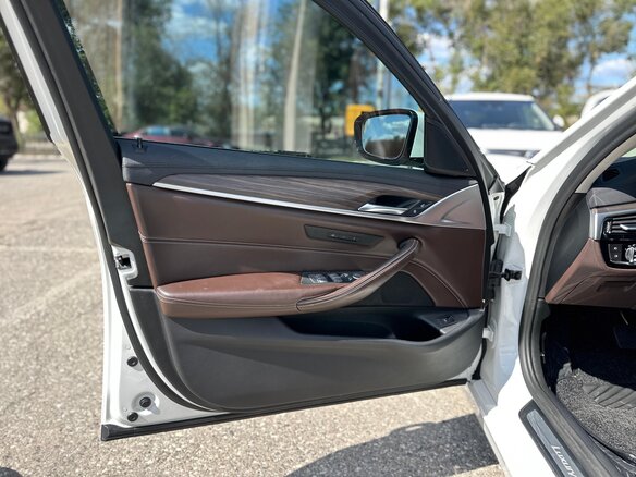 2019 BMW 5 серии 520d VII (G30/G31/G38), белый, 2200000 рублей - вид 18