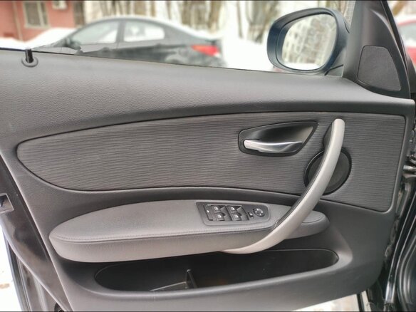 2010 BMW 1 серии 116i I (E81/E82/E87/E88) Рестайлинг, чёрный, 690000 рублей - вид 18