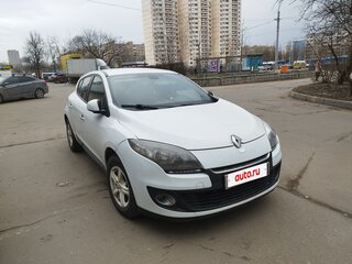 2013 Renault Megane III Рестайлинг 2, белый, 950000 рублей, вид 2