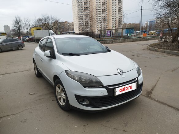 2013 Renault Megane III Рестайлинг 2, белый, 950000 рублей - вид 1