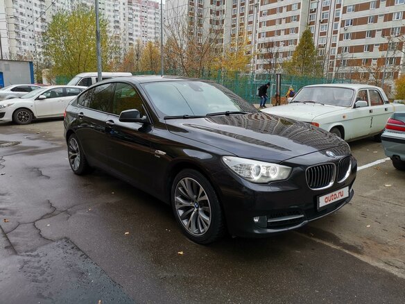 2011 BMW 5 серии 530d xDrive VI (F10/F11/F07), чёрный - вид 1