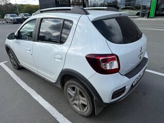 2020 Renault Sandero Stepway II Рестайлинг, белый, 777000 рублей, вид 3