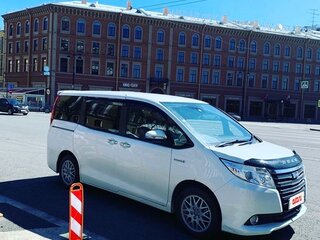 2014 Toyota Noah III (R80), белый, 1790000 рублей, вид 1