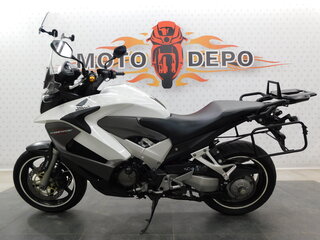 2011 Honda VFR 800X (Crossrunner), белый, 599000 рублей, вид 2