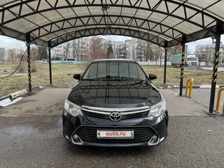 2016 Toyota Camry VII (XV50) Рестайлинг, чёрный, 2390000 рублей, вид 3