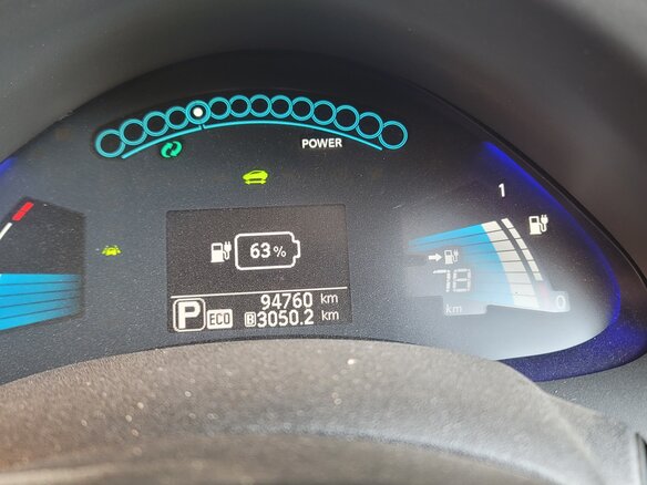 2016 Nissan Leaf 30kWh I (ZE0/AZE0), белый, 999000 рублей - вид 8