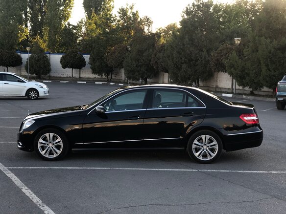 2009 Mercedes-Benz E-Класс 250 5G-Tronic IV (W212, S212, C207), чёрный - вид 5