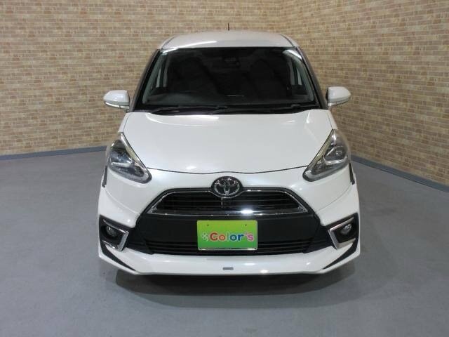 Открыть фотографии: Toyota Sienta II