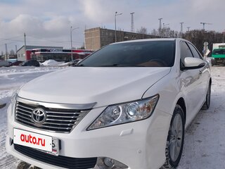 2013 Toyota Camry VII (XV50), белый, 1970000 рублей, вид 1