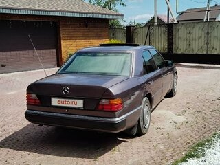 1990 Mercedes-Benz W124 200, фиолетовый, 1300000 рублей, вид 3