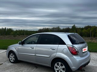 2010 Kia Rio II Рестайлинг, серый, 550000 рублей, вид 2