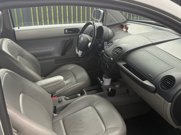 2000 Volkswagen Beetle I (A4), серебристый, 570000 рублей - вид 11