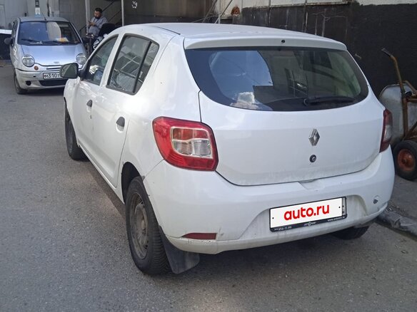 2017 Renault Sandero II, белый, 340000 рублей - вид 1