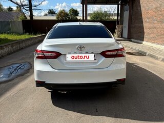 2019 Toyota Camry VIII (XV70), белый, 2250000 рублей, вид 4
