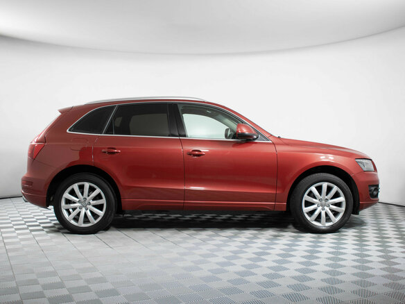 2011 Audi Q5 I (8R), красный - вид 3