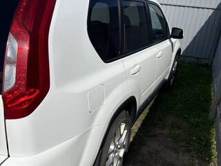 2012 Nissan X-Trail II Рестайлинг, белый, 950000 рублей, вид 3