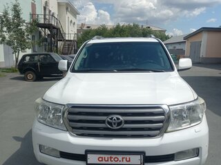 2011 Toyota Land Cruiser 200 Series, белый, 2800000 рублей, вид 2