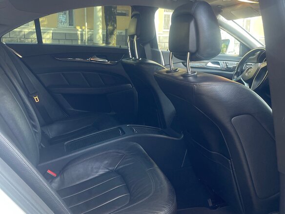 2013 Mercedes-Benz CLS 350 II (C218), белый, 2200000 рублей - вид 6