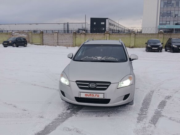 2008 Kia Ceed I, серебристый, 660000 рублей