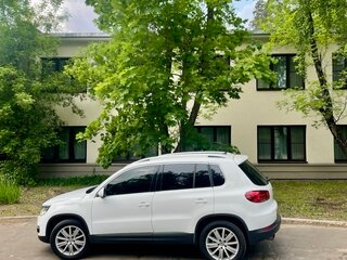 2015 Volkswagen Tiguan I Рестайлинг, белый, 1450000 рублей, вид 2