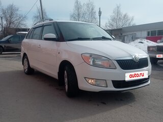 2010 Skoda Fabia II Рестайлинг, белый, 550000 рублей, вид 2