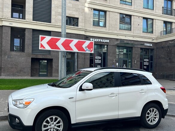 2012 Mitsubishi ASX I, белый, 1150000 рублей - вид 2