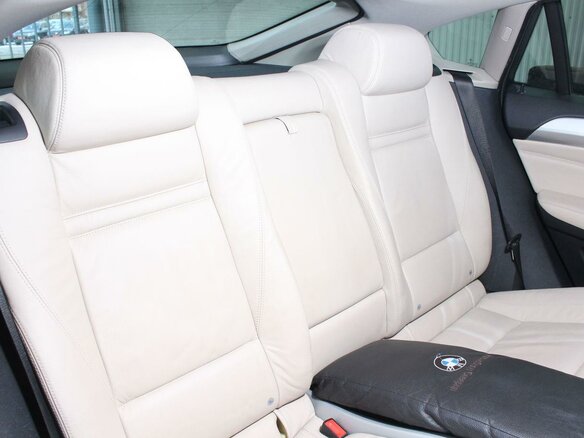 2008 BMW X6 35i 6-speed I (E71), красный - вид 9