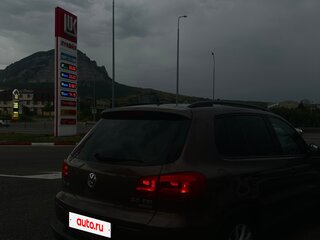 2014 Volkswagen Tiguan I Рестайлинг, коричневый, 1310000 рублей, вид 4