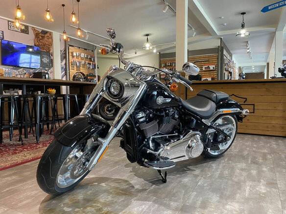 2023 Harley-Davidson Fat Boy, чёрный, 3300000 рублей - вид 6
