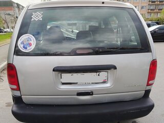 2000 Dodge Caravan III, серебристый, 250000 рублей, вид 3