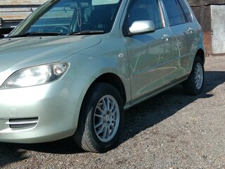 2005 Mazda Demio II (DY) Рестайлинг, серебристый, 420000 рублей, вид 1