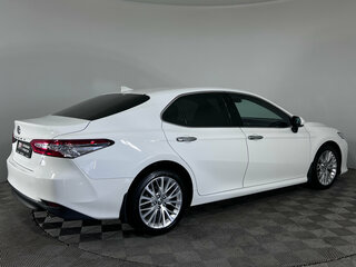 2021 Toyota Camry VIII (XV70), белый, 3045000 рублей, вид 5