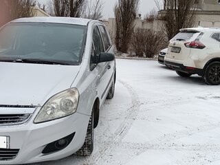 2008 Opel Zafira B Рестайлинг, серебристый, 455000 рублей, вид 3