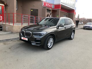 2020 BMW X5 25d IV (G05/G18), серый, 5300000 рублей, вид 1