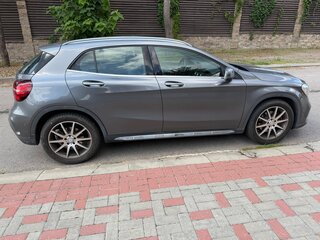 2019 Mercedes-Benz GLA 250 I (X156) Рестайлинг, серый, 2700000 рублей, вид 3