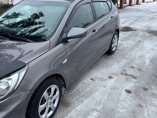 2014 Hyundai Solaris I, чёрный, 750000 рублей, вид 3