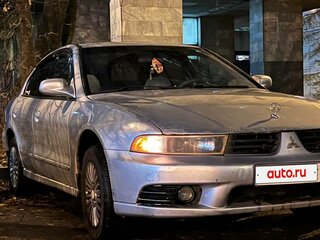 2002 Mitsubishi Galant VIII Рестайлинг, серебристый, 330000 рублей, вид 4