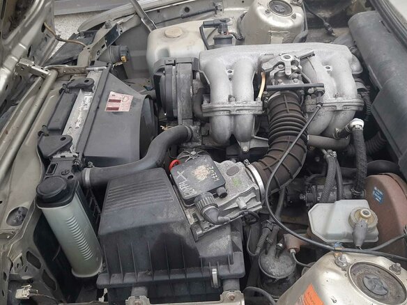 1988 BMW 3 серии 318i II (E30), серебристый, 400000 рублей - вид 9