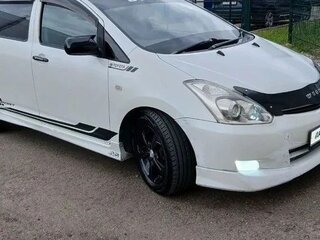 2007 Toyota Wish I Рестайлинг, белый, 700000 рублей, вид 3
