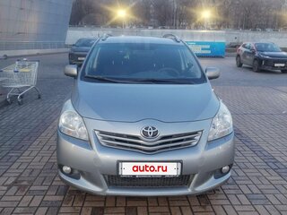 2011 Toyota Verso I, серый, 1050000 рублей, вид 2
