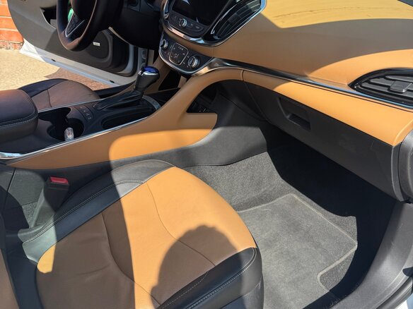2017 Chevrolet Volt II, белый, 1950000 рублей - вид 11