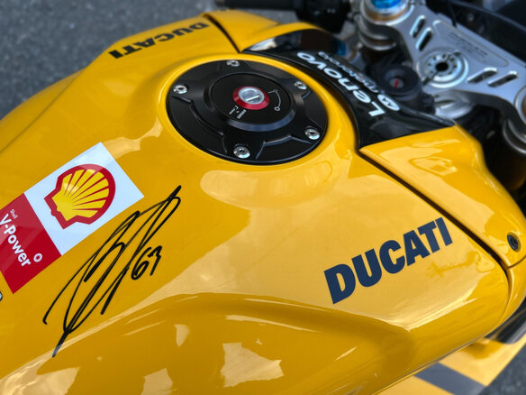2023 Ducati Panigale V4, жёлтый, 4000000 рублей - вид 6