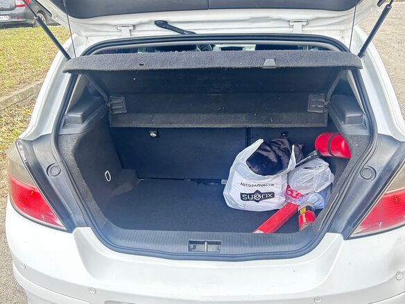 2011 Opel Astra H Рестайлинг, белый, 550000 рублей - вид 8