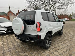 2026 Lada (ВАЗ) Niva Travel I Рестайлинг, белый, 1814000 рублей, вид 4