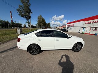 2018 Skoda Octavia III (A7) Рестайлинг, белый, 1799999 рублей, вид 5