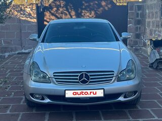 2005 Mercedes-Benz CLS 350 I (C219), серебристый, 450000 рублей, вид 3