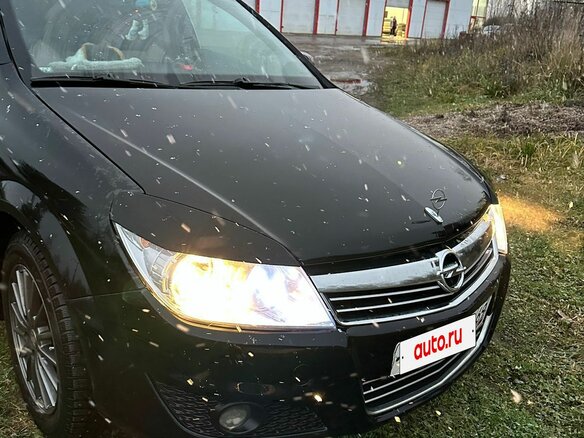 2010 Opel Astra H Рестайлинг, чёрный, 450000 рублей - вид 3