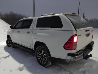 2015 Toyota Hilux VIII, белый, 2800000 рублей, вид 5