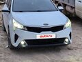 2020 Kia Rio IV Рестайлинг, белый, 1930000 рублей - вид 2