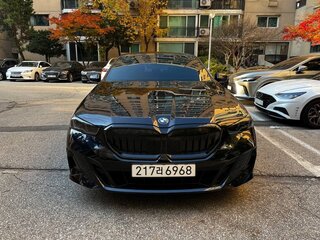 2025 BMW 5 серии 530i xDrive VIII (G60/G61/G68), чёрный, 9790000 рублей, вид 2